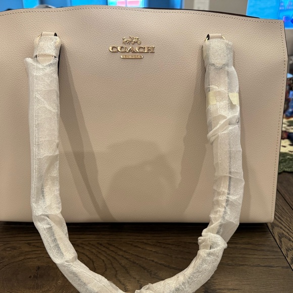 Coach Tatum Carryall-last photo for size comparison - Picture 2 of 9